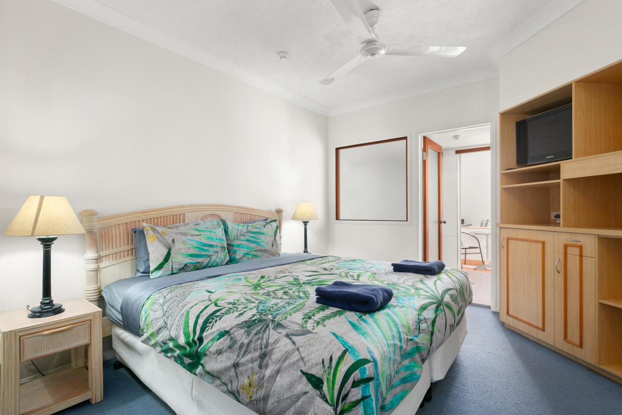 Alassio Beachfront Apartments Palm Cove Habitación foto