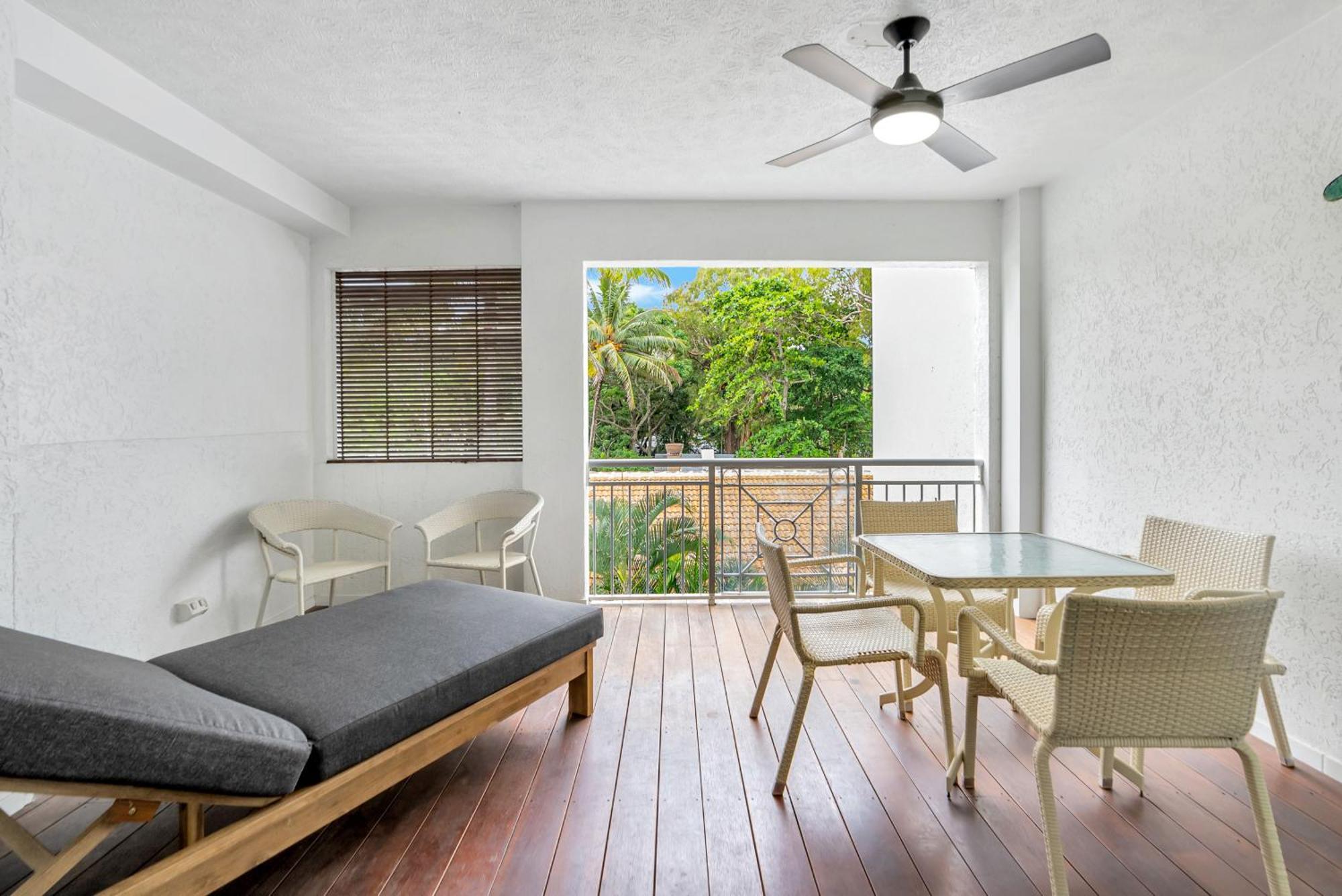 Alassio Beachfront Apartments Palm Cove Habitación foto