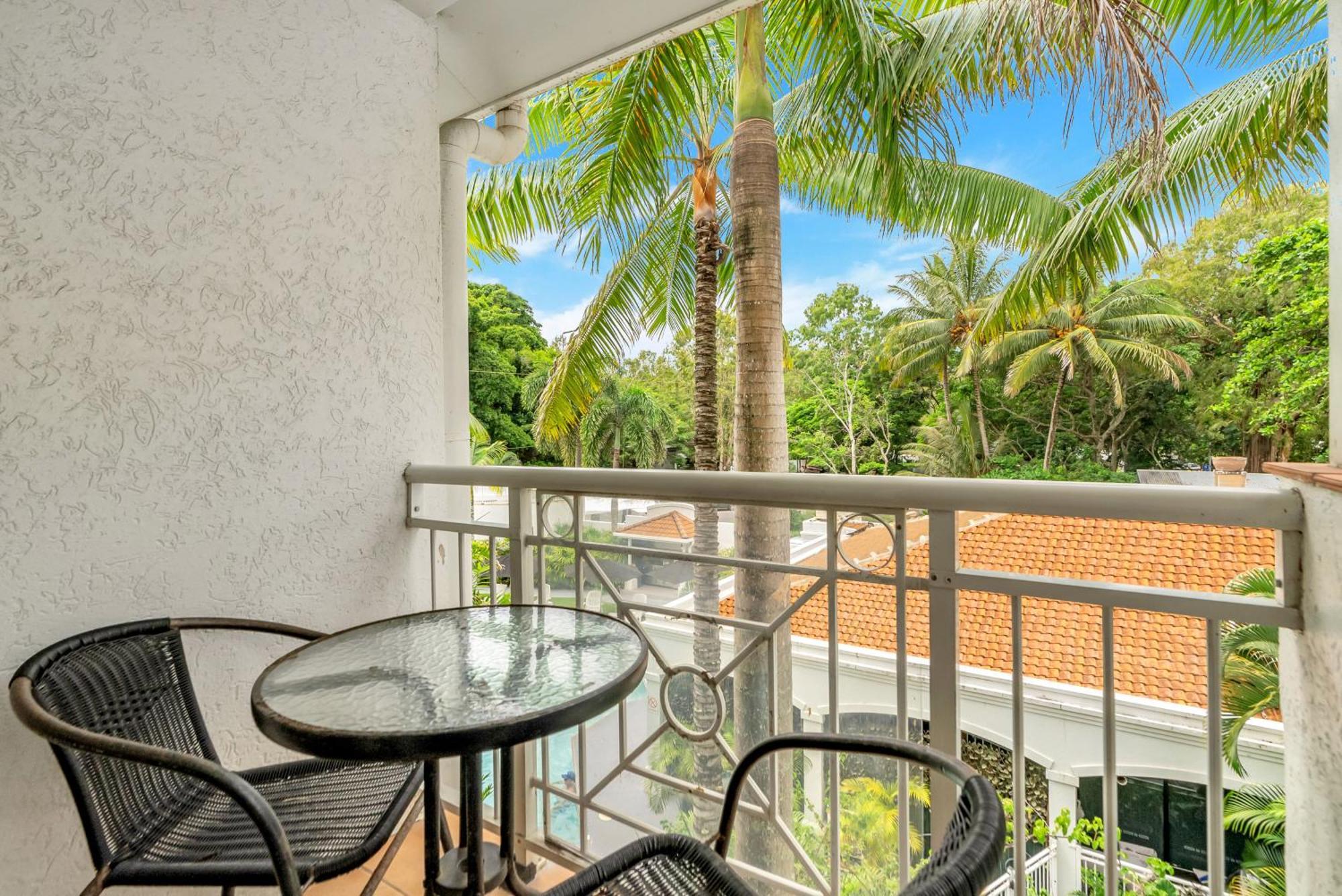 Alassio Beachfront Apartments Palm Cove Habitación foto